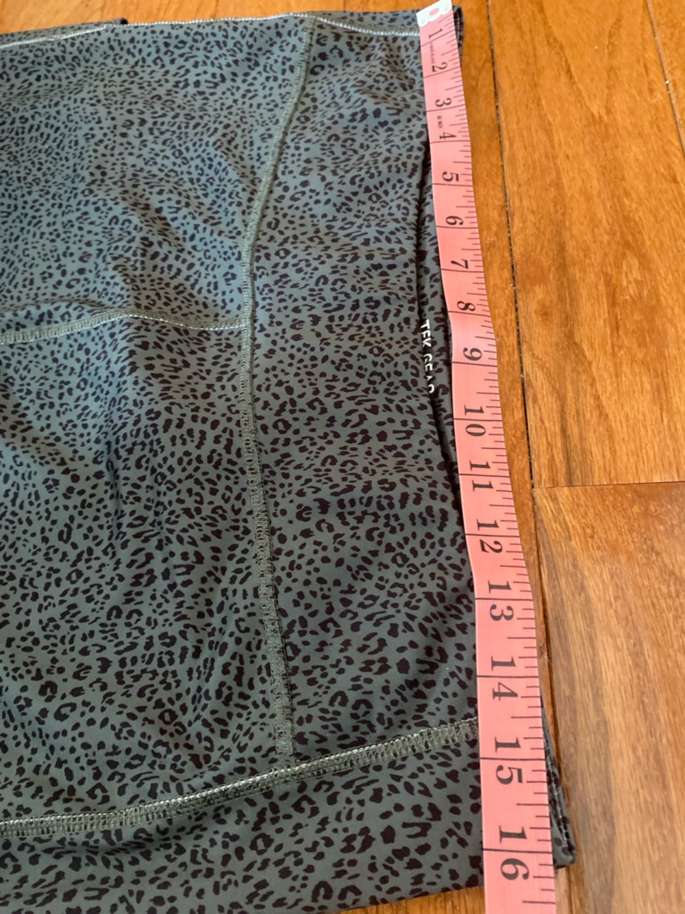 Tek Gear XXL Olive Green Animal Print Capri Leggings High Rise Pocket Active - Picture 8 of 10